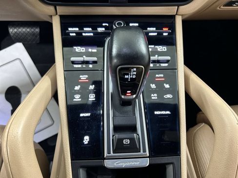Used 2019 Porsche Cayenne AWD/4WD image 18