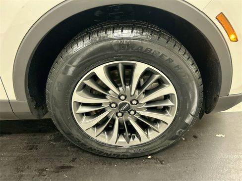 Used 2021 Lincoln Nautilus Reserve w/ Cargo Utility Package image 8