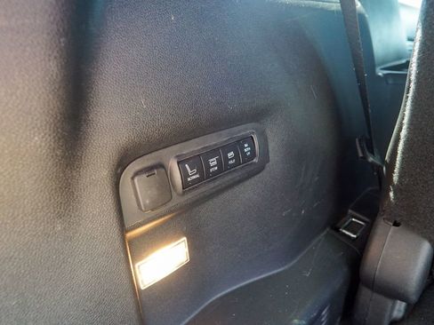Used 2017 Ford Explorer Limited w/ Equipment Group 301A AWD/4WD image 13