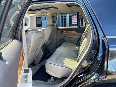 Used 2012 Lincoln MKX FWD image 10