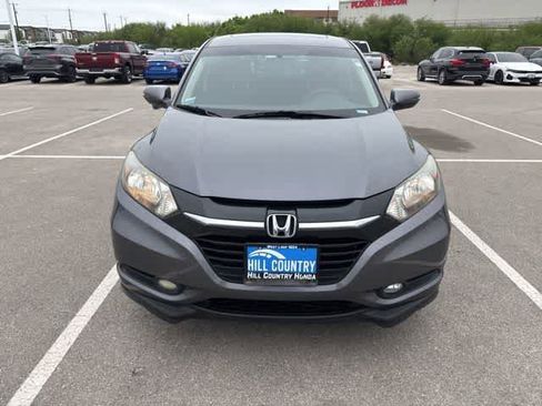 Used 2018 Honda HR-V EX image 8