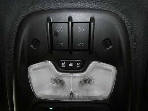 Used 2023 GMC Canyon AT4X image 19