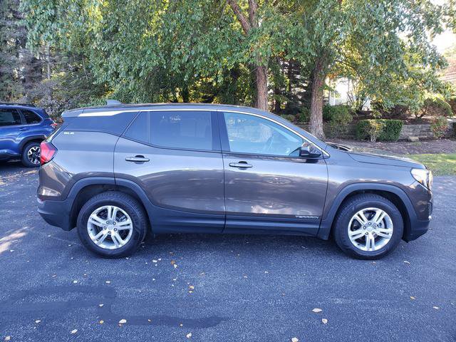 Used 2019 GMC Terrain SLE FWD image 2