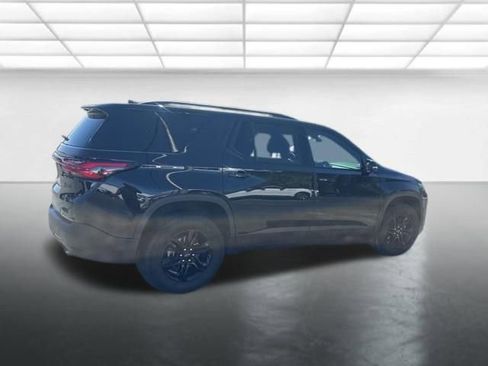 Used 2023 Chevrolet Traverse LT FWD image 7