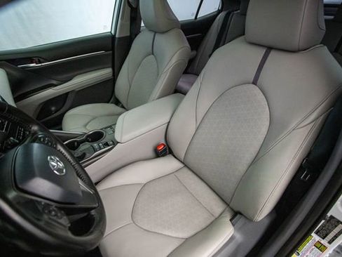 Used 2021 Toyota Camry XSE image 19