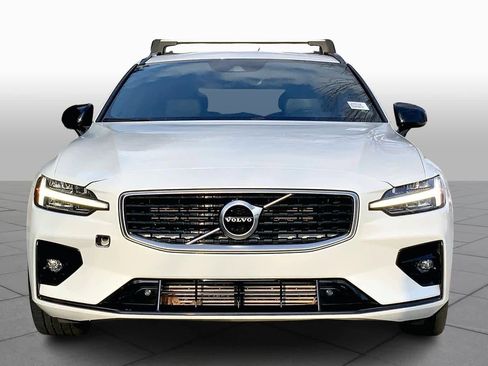 Used 2020 Volvo V60 T6 R-Design w/ Protection Package Premier image 3