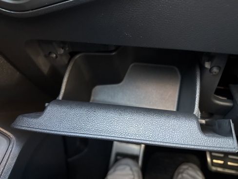 Used 2018 Volkswagen Tiguan SEL image 20