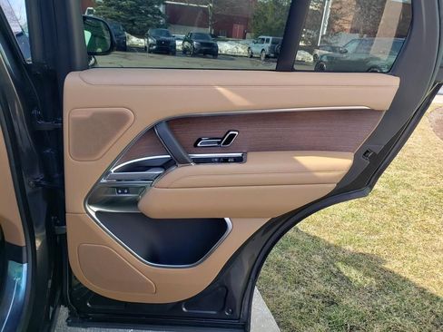 New 2026 Land Rover Range Rover SE image 16