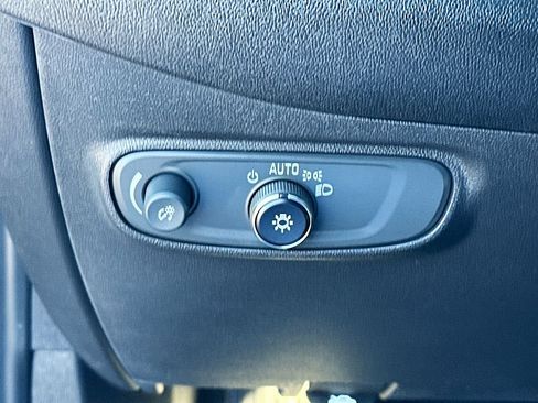 Certified 2023 Chevrolet Equinox RS w/ RS Leather Package image 11