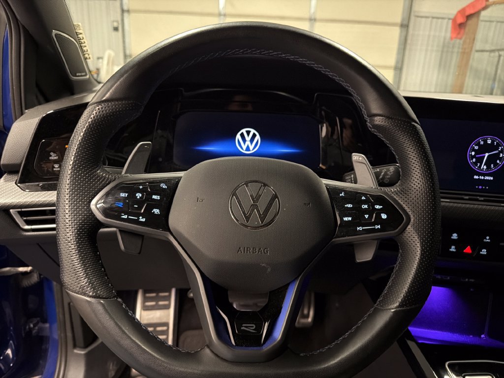 Used 2024 Volkswagen Golf R AWD/4WD image 11