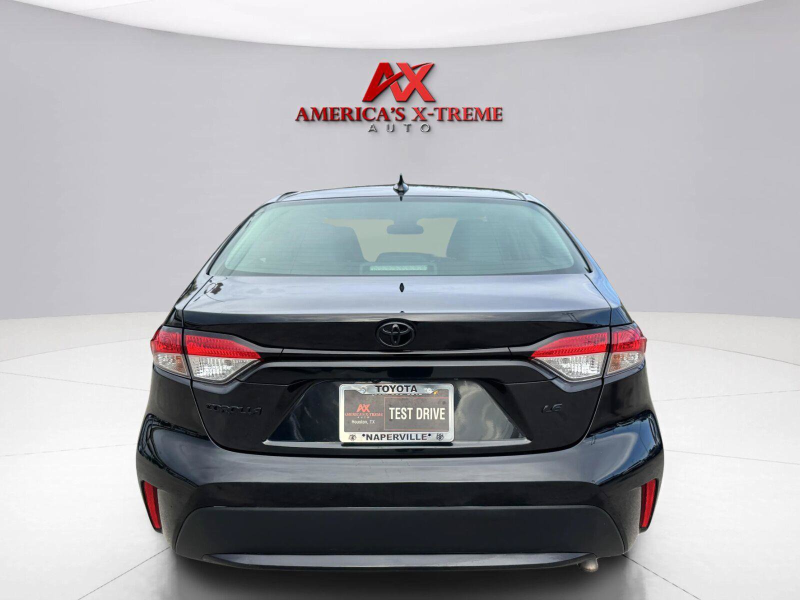 Used 2021 Toyota Corolla LE FWD image 4