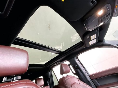 Used 2022 Ford Expedition Max Limited image 22