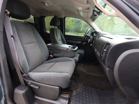 Used 2007 Chevrolet Silverado 1500 LT w/ 1LT Convenience Package AWD/4WD image 10