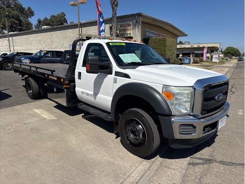 Used 2015 Ford F550 2WD Regular Cab Super Duty image 3