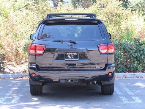 Used 2020 Toyota Sequoia TRD Pro AWD/4WD image 13