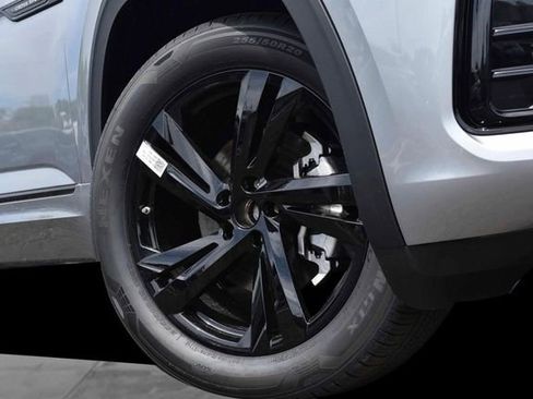 New 2026 Volkswagen Atlas Cross Sport SEL R-Line AWD/4WD image 3