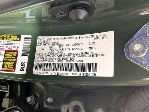 Used 2022 Toyota Tacoma TRD Off-Road w/ TRD Premium Off Road Package image 33