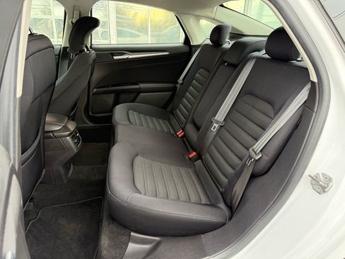 Used 2013 Ford Fusion SE image 9