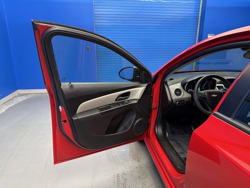 Used 2015 Chevrolet Cruze LS image 10