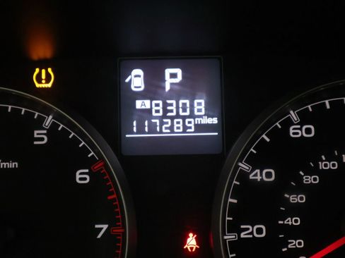 Used 2014 Subaru Legacy 2.5i Premium image 35