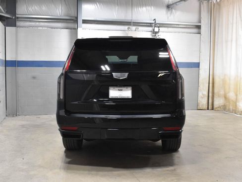 Used 2022 Cadillac Escalade ESV Sport w/ Touring Package AWD/4WD image 24