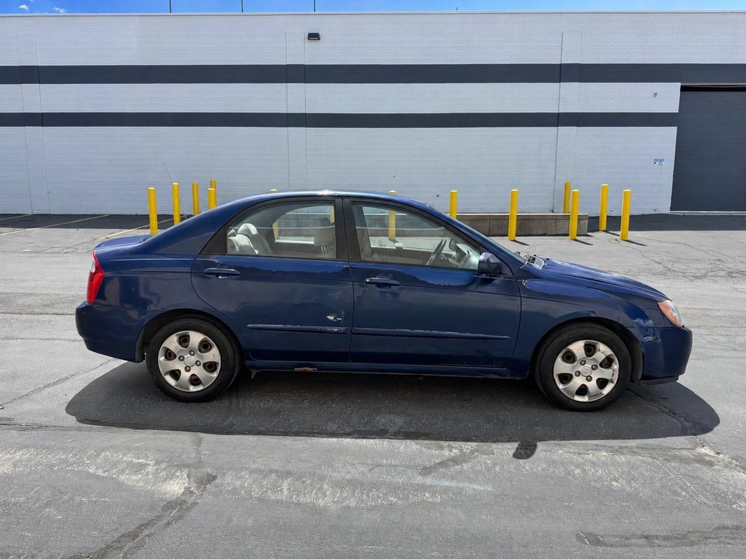 Used 2006 Kia Spectra EX FWD image 6