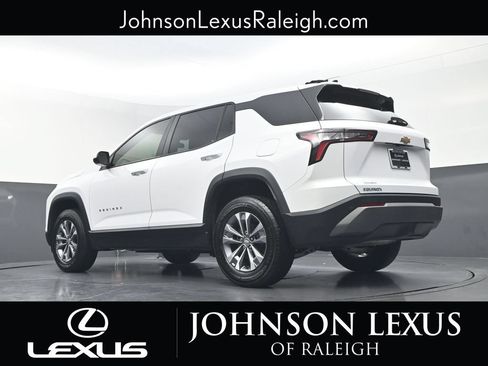 Used 2025 Chevrolet Equinox LT FWD image 17