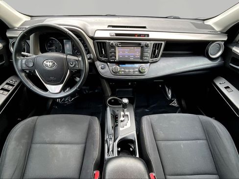 Used 2018 Toyota RAV4 XLE AWD/4WD image 7