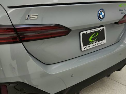 Used 2026 BMW i5 eDrive40 w/ M Sport Package RWD image 42