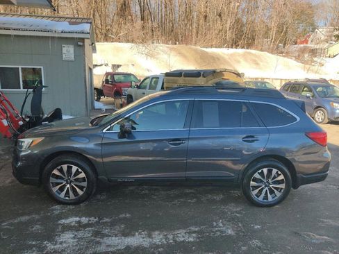 Used 2015 Subaru Outback 2.5i Limited image 3