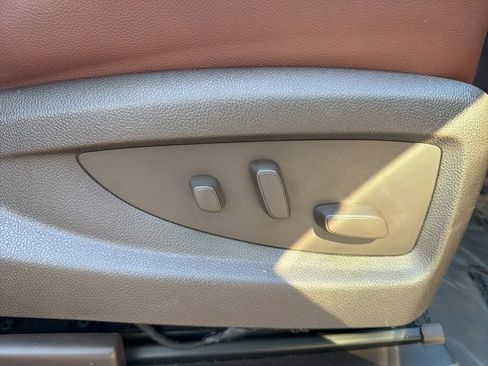 Used 2017 Chevrolet Suburban Premier image 36