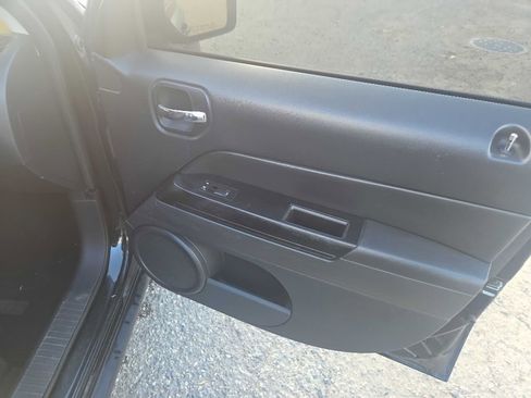 Used 2014 Jeep Patriot Sport w/ Power Value Group image 17