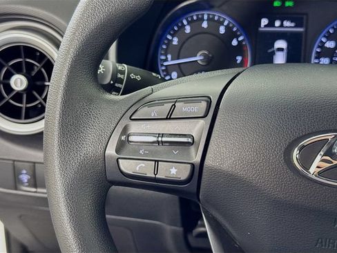 Certified 2022 Hyundai Kona SEL FWD image 17