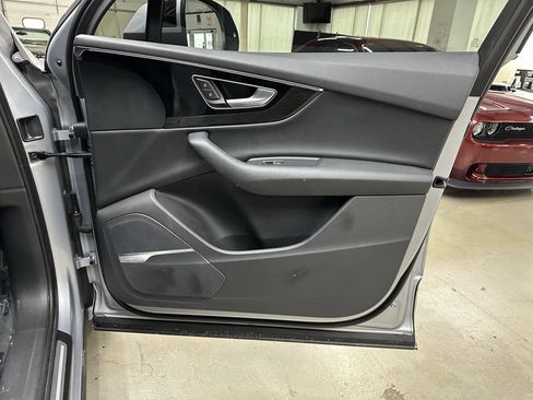 Used 2019 Audi Q7 3.0T Premium Plus w/ Premium Plus Package image 19