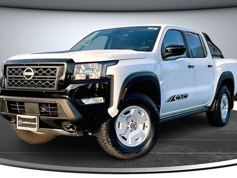 Used 2024 Nissan Frontier SV w/ Hardbody Edition image 3