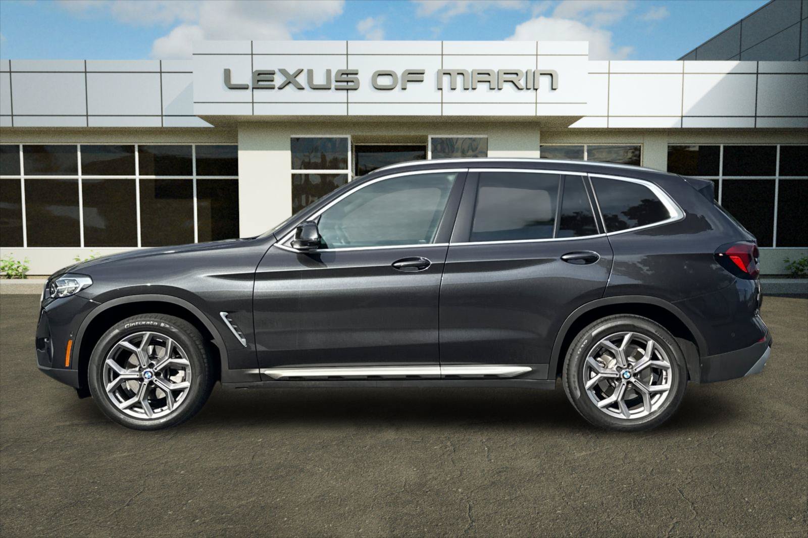 Used 2024 BMW X3 xDrive30i w/ Premium Package AWD/4WD image 2