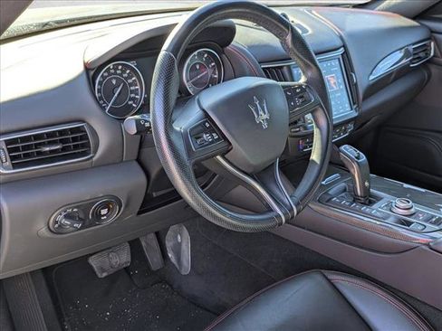 Used 2022 Maserati Levante Modena image 9