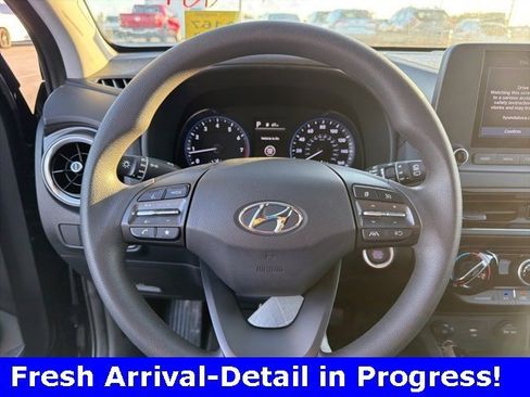 Used 2022 Hyundai Kona SEL image 5