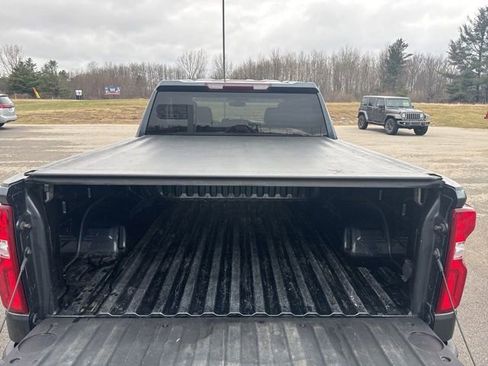 Used 2021 Chevrolet Silverado 1500 Custom RWD image 9