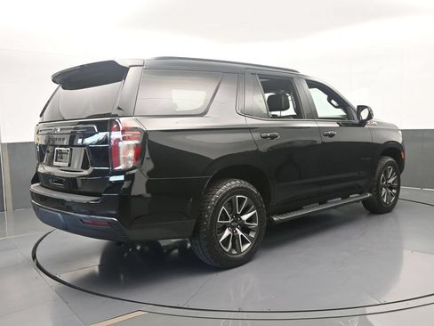 Used 2022 Chevrolet Tahoe Z71 w/ Luxury Package AWD/4WD image 6