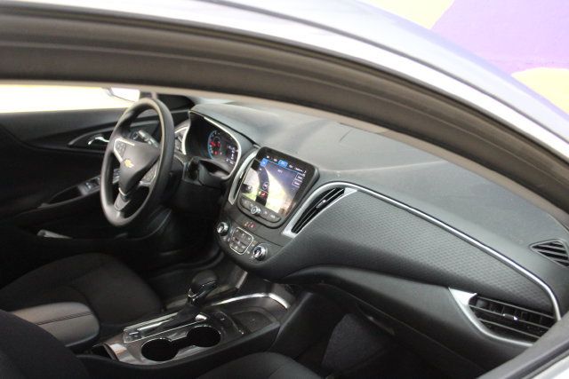 Used 2023 Chevrolet Malibu LT w/ LPO, Floor Liner Package FWD image 10