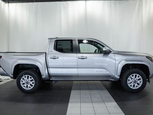 New 2026 Toyota Tacoma SR5 AWD/4WD image 3