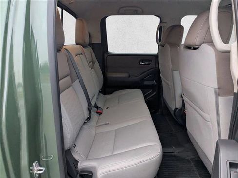 Used 2022 Nissan Frontier SV image 18