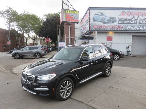 Used 2019 BMW X3 xDrive30i w/ Premium Package AWD/4WD image 2