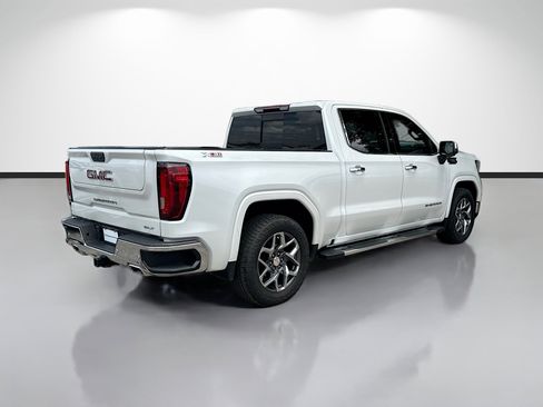 Used 2022 GMC Sierra 1500 SLT w/ SLT Premium Plus Package AWD/4WD image 3