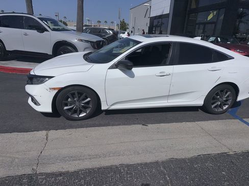 Used 2020 Honda Civic EX image 3