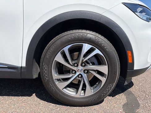 Used 2023 Buick Envision Essence AWD/4WD image 10