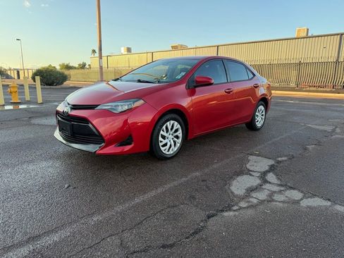 Used 2019 Toyota Corolla LE image 4