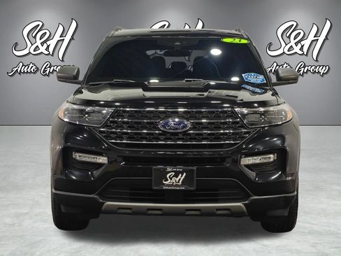 Used 2023 Ford Explorer XLT w/ Equipment Group 202A AWD/4WD image 14