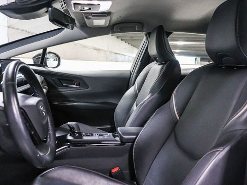 Certified 2023 Toyota Prius XLE FWD image 18